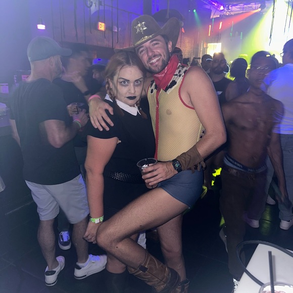 Meet your Posher, Vivian - Picture 8 of 16